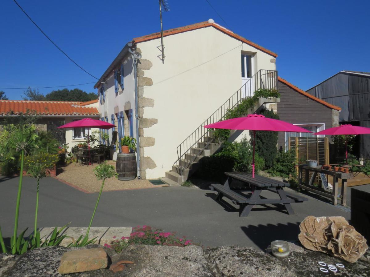 Domaine Des Fees Apartment La Gaubretiere Exterior photo